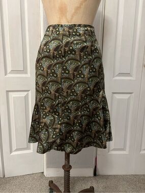 Ann Taylor Loft 100% Silk Green Patterned Fit And Flare Skirt Size 4